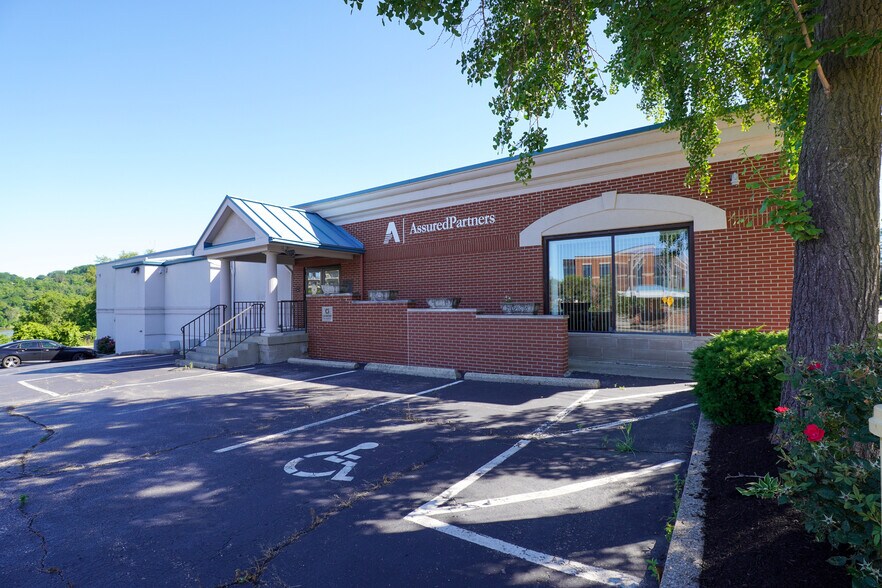 More Photos Of 179 Fairfield Ave, Dayton Office For Sale