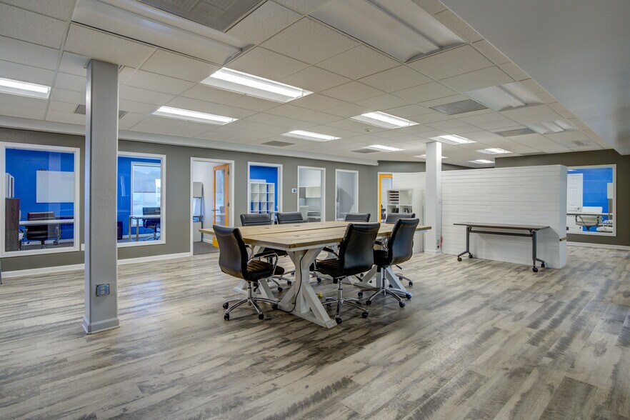 More Photos Of 2960 N Academy Blvd, Colorado Springs Office For Sale