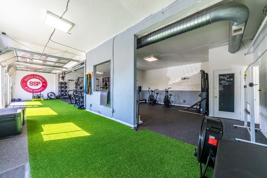 More Photos Of 2940 SW Avalon Way, Seattle Storefront Retail Residential For Sale