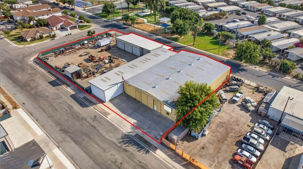 More Photos Of 149 Ashland ave, Lindsay Industrial For Sale