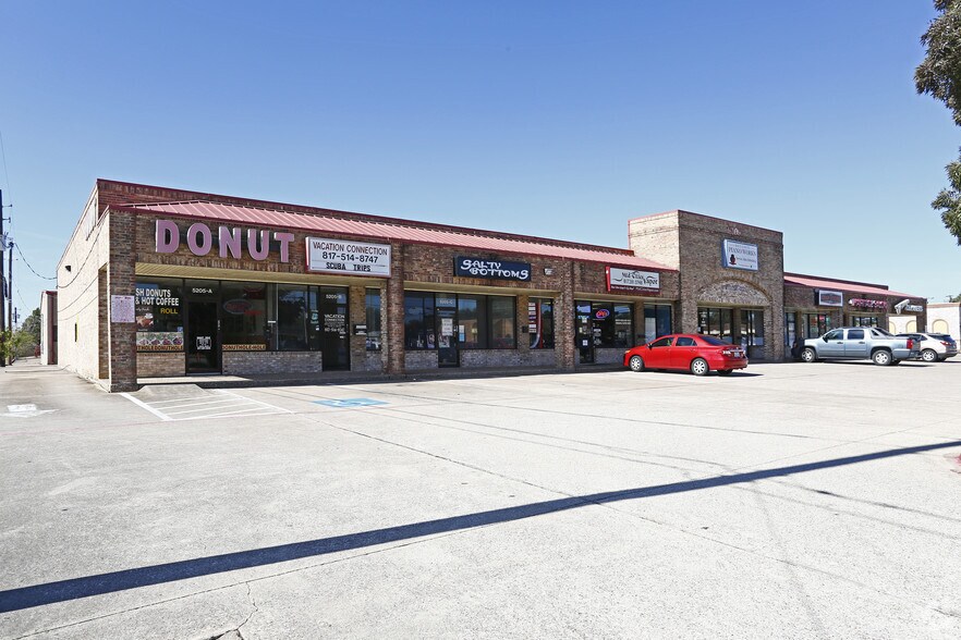 More Photos Of 5205 Davis Blvd, North Richland Hills General Retail For Lease