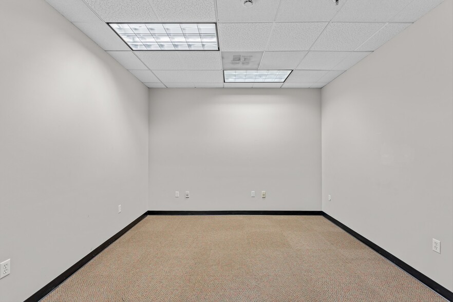 More Photos Of 2030 NE Martin Luther King Jr Blvd, Portland Office For Lease