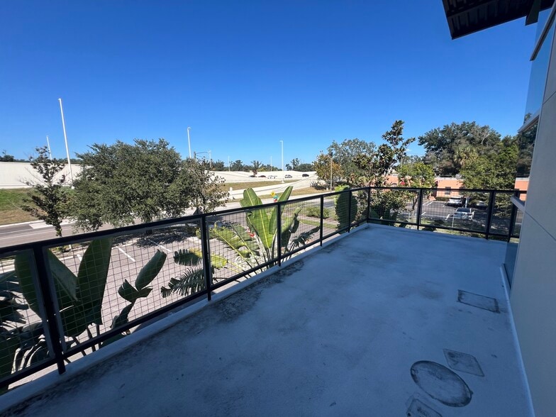 More Photos Of 4007 N Taliaferro Ave, Tampa Loft Creative Space For Lease