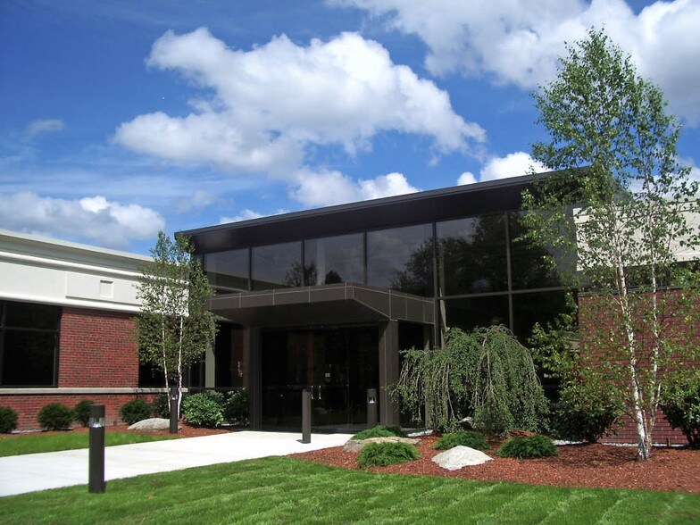 More Photos Of 213 Burlington Rd, Bedford General Retail For Lease