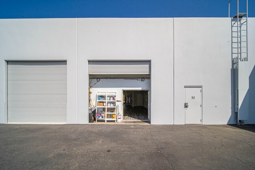 More Photos Of 1230 N Jefferson St, Anaheim Light Distribution For Sale