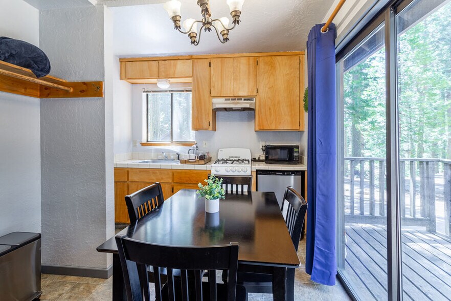 More Photos Of 500 Dodge Ridge Rd, Pinecrest Hotel For Sale