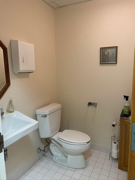 More Photos Of 325 S Highland Ave, Briarcliff Manor Village Medical For Lease