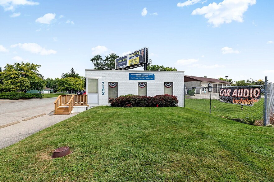 More Photos Of 7102 E Pendleton Pike, Indianapolis Office For Sale