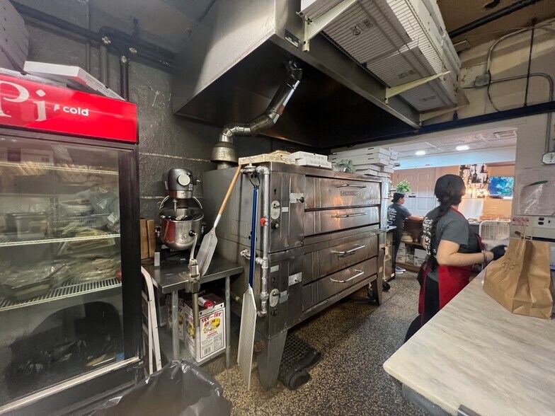 More Photos Of 473-475 Ashford Ave, Ardsley Office For Lease