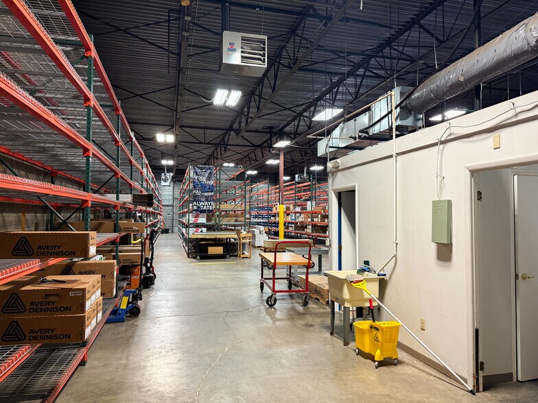 More Photos Of 612 Parkway View Dr, Pittsburgh Warehouse For Lease