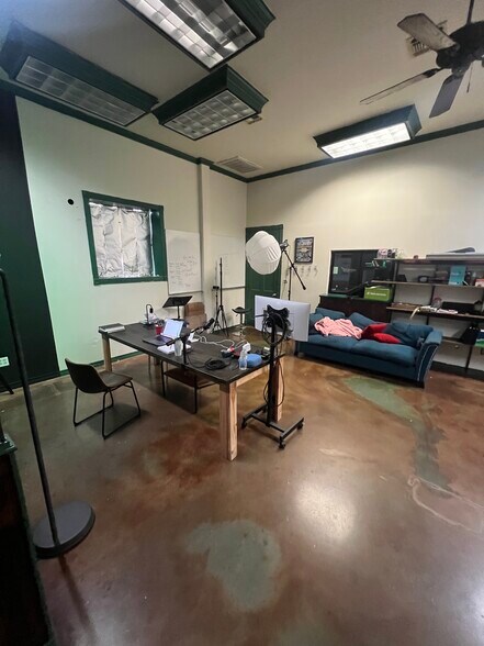 More Photos Of 36 Sam Pearl Blvd, Brownsville Self Storage For Sale