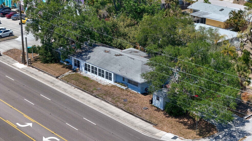 Primary Photo Of 2455 Bee Ridge Rd, Sarasota Office For Sale