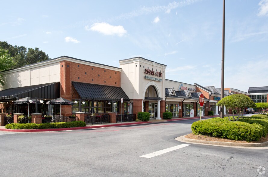 More Photos Of 805 Glynn St S, Fayetteville General Retail For Lease