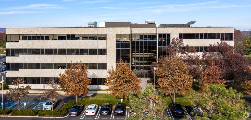 More Photos Of 100 Franklin Sq Dr, Somerset Office For Lease