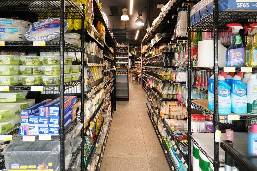 More Photos Of 14206 41st Ave, Flushing Supermarket For Lease