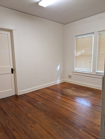 More Photos Of 1427 E Fort King St, Ocala Flex For Sale