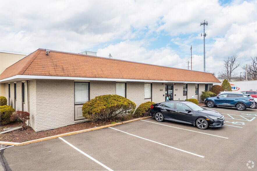 Primary Photo Of 1750 Woodhaven Dr, Bensalem Warehouse For Lease