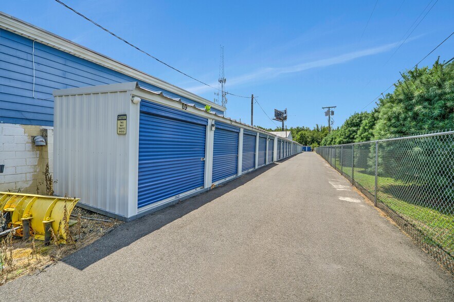 More Photos Of 1651 Sicklerville Rd, Sicklerville Self Storage For Sale