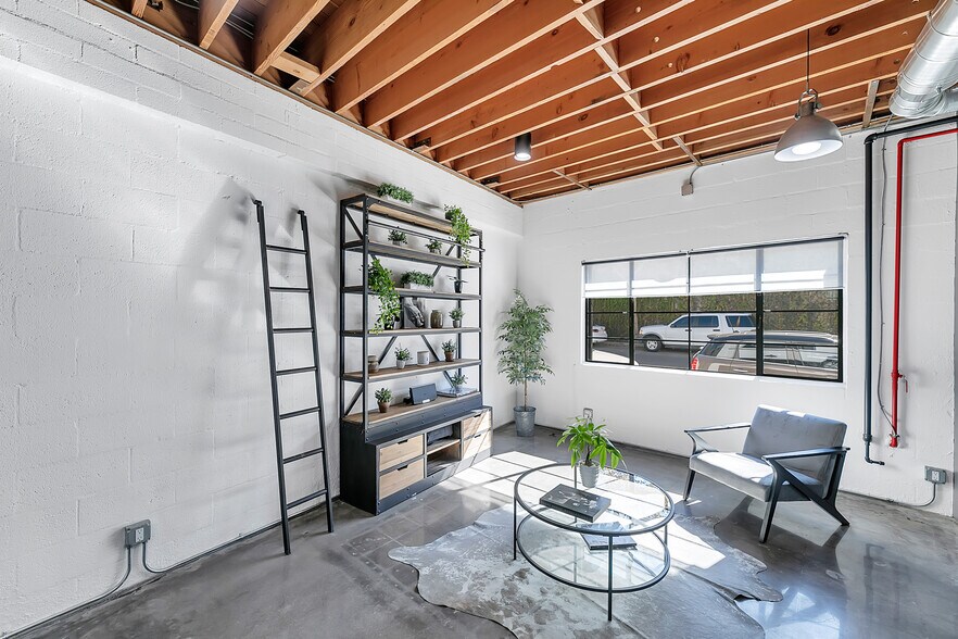 More Photos Of 5055 Exposition Blvd, Los Angeles Loft Creative Space For Lease