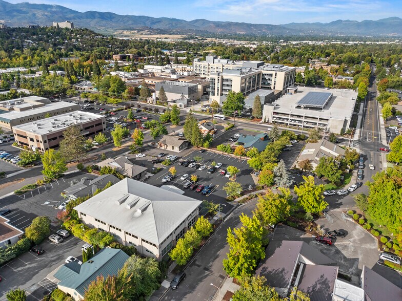More Photos Of 2924 Siskiyou Blvd, Medford Medical For Sale