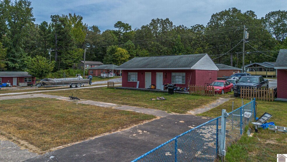 More Photos Of 6708 US Highway 641 N, Gilbertsville Apartments For Sale