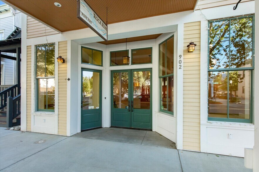 More Photos Of 902 S Main St, Buena Vista Storefront Retail Residential For Sale