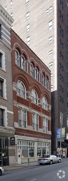 More Photos Of 1008-1010 Locust St, Saint Louis Office For Sale