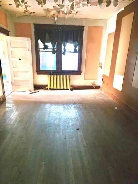 More Photos Of 812 Upshur St NW, Washington Storefront Retail Office For Lease