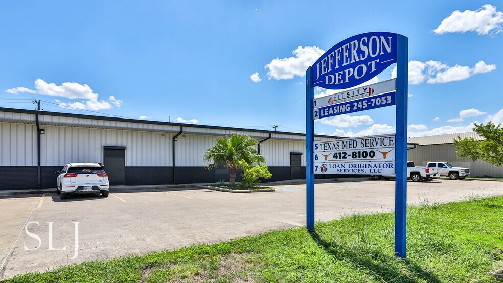 More Photos Of 211 W Jefferson St, Harlingen Warehouse For Sale