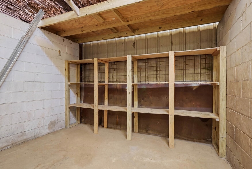 More Photos Of 915 Middle Rd S, Leesburg Industrial For Sale
