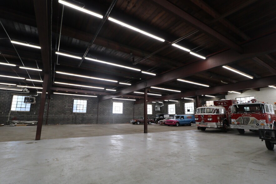 More Photos Of 156 E 15th St, Paterson Warehouse For Sale