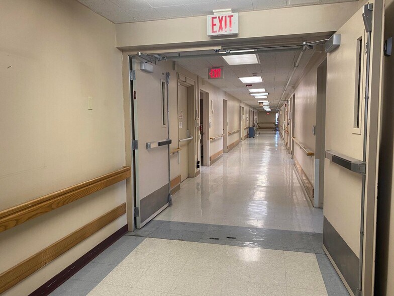 More Photos Of 25 Ewing St, Helena Medical For Sale