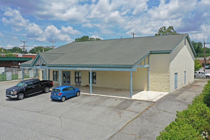 More Photos Of 1212 Battleground Ave, Greensboro Freestanding For Sale