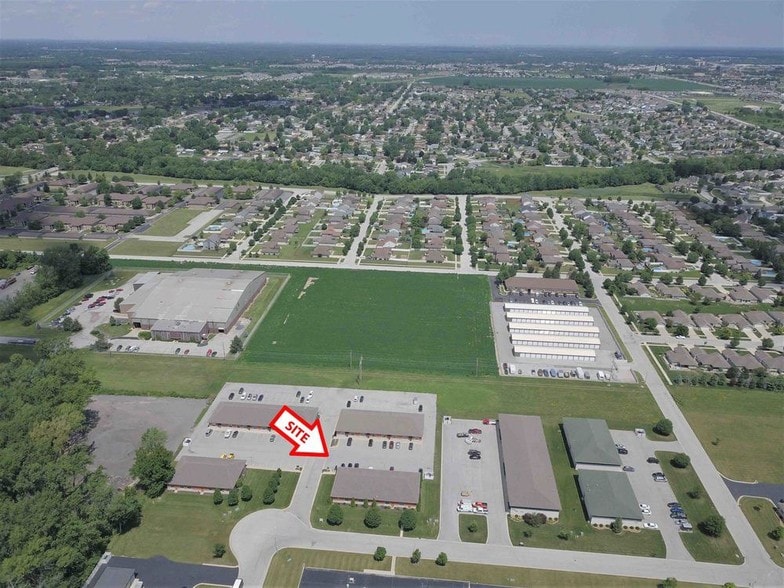 More Photos Of 1110 Arrowhead Ct, Crown Point Flex For Lease