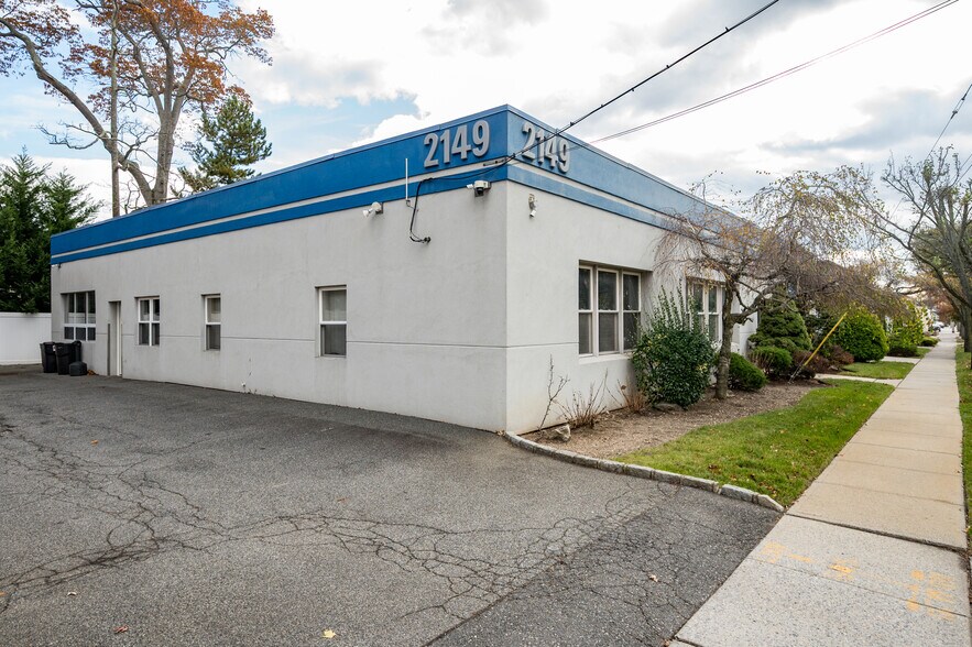 More Photos Of 2149 Wantagh Ave, Wantagh Office For Sale