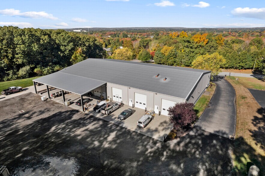 More Photos Of 13 Parkway Dr, Plainfield Warehouse For Lease