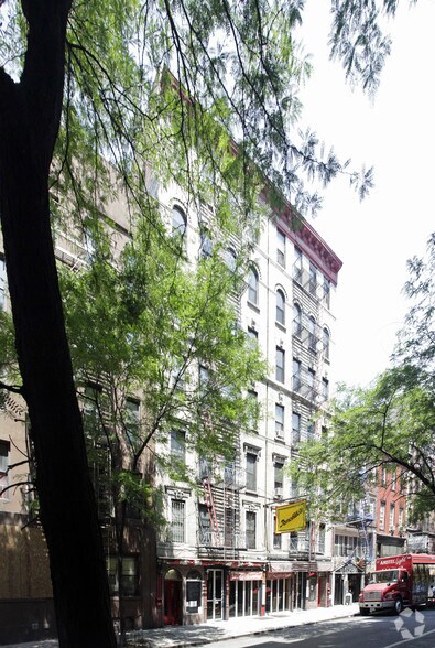 More Photos Of 103 Macdougal St, New York Apartments For Lease