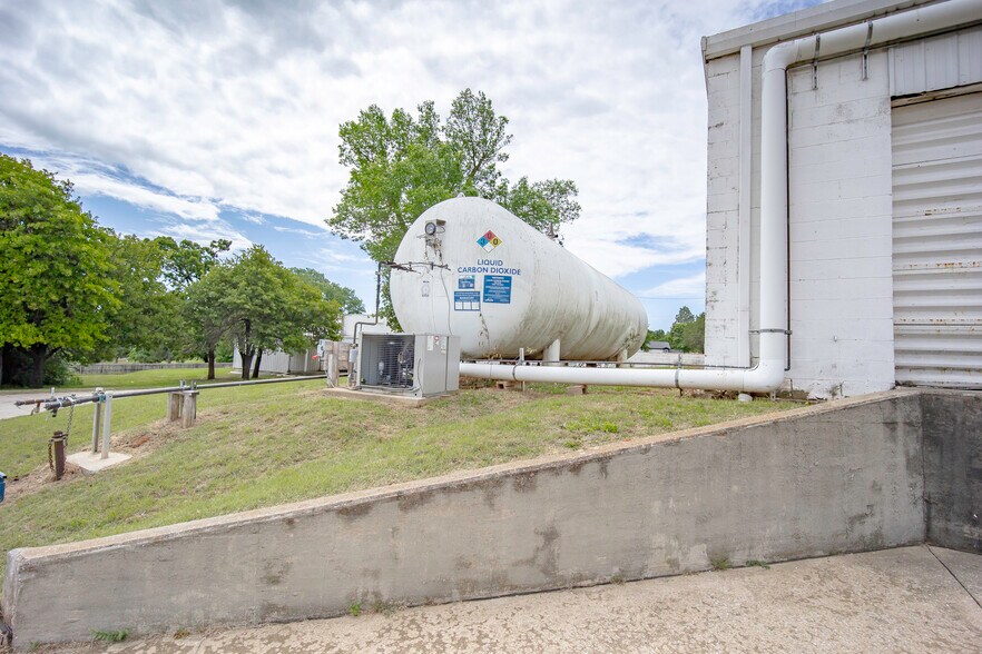 More Photos Of 1820 N Council Rd, Blanchard Food Processing For Sale