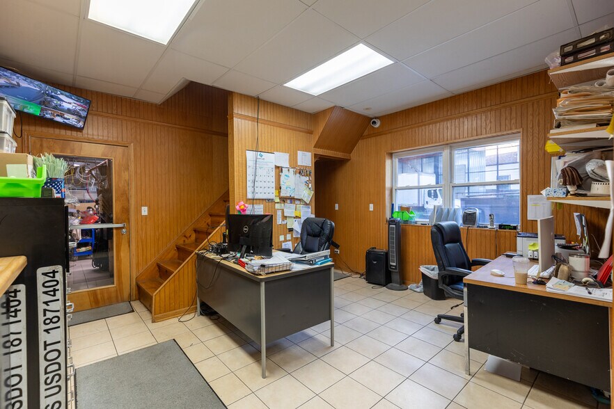 More Photos Of 4819 W Cortland St, Chicago Specialty For Sale