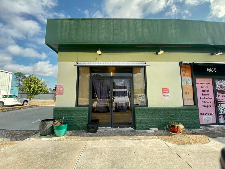 More Photos Of 6199 39th St, Groves Office For Sale