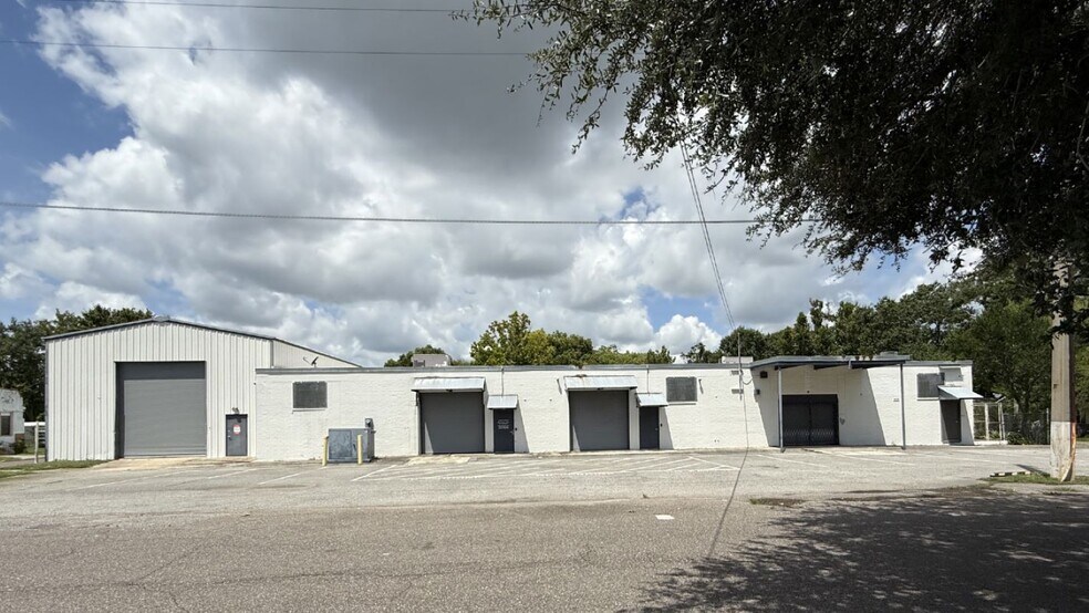 More Photos Of 820 Barnett St, Jacksonville Warehouse For Sale