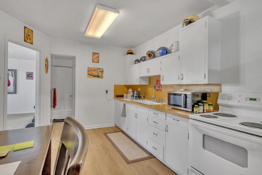 More Photos Of 84 Highway 105, Palmer Lake Storefront Retail Residential For Sale