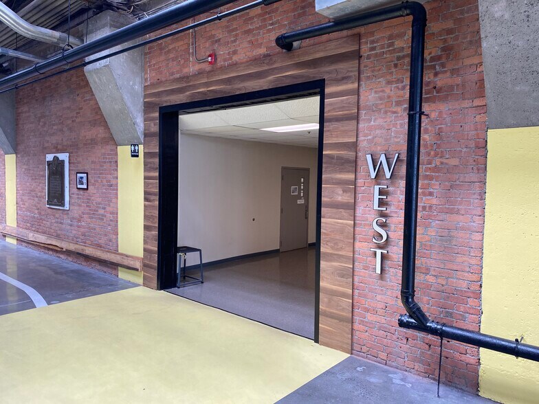 More Photos Of 150 Broadway, Menands Office For Lease