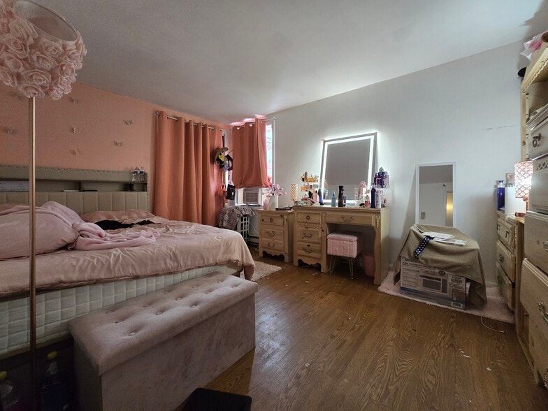 More Photos Of 236 Spring St, Newton Apartments For Sale