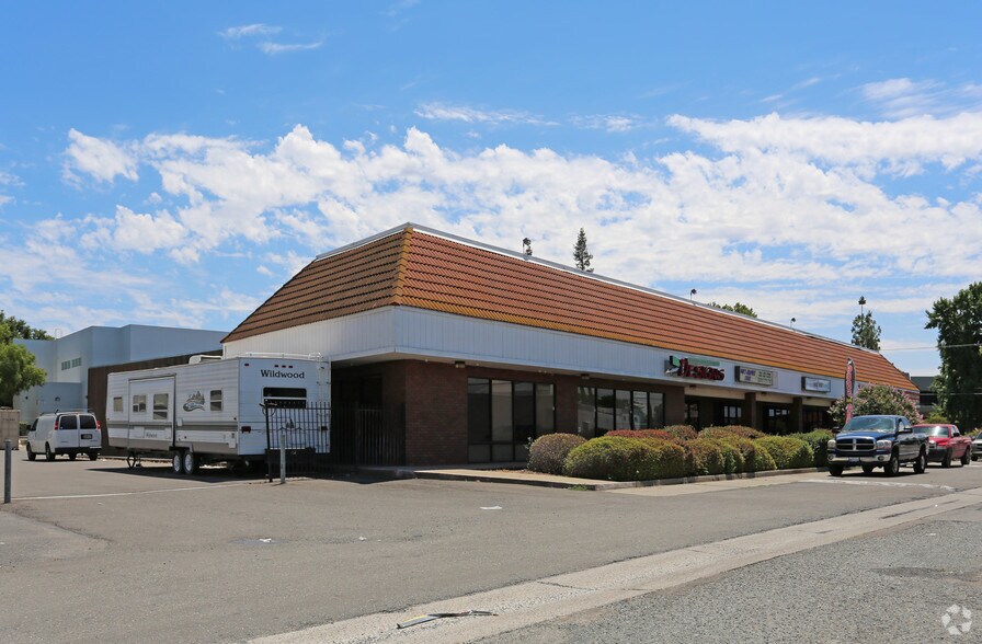 5207 Madison Ave, Sacramento, CA 95841 For Lease