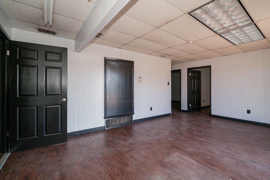 More Photos Of 717 E Loop 281, Longview Industrial For Lease
