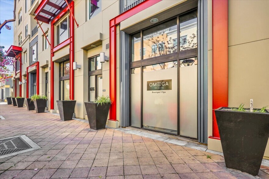 More Photos Of 300 E 4th St, Long Beach Apartments For Sale