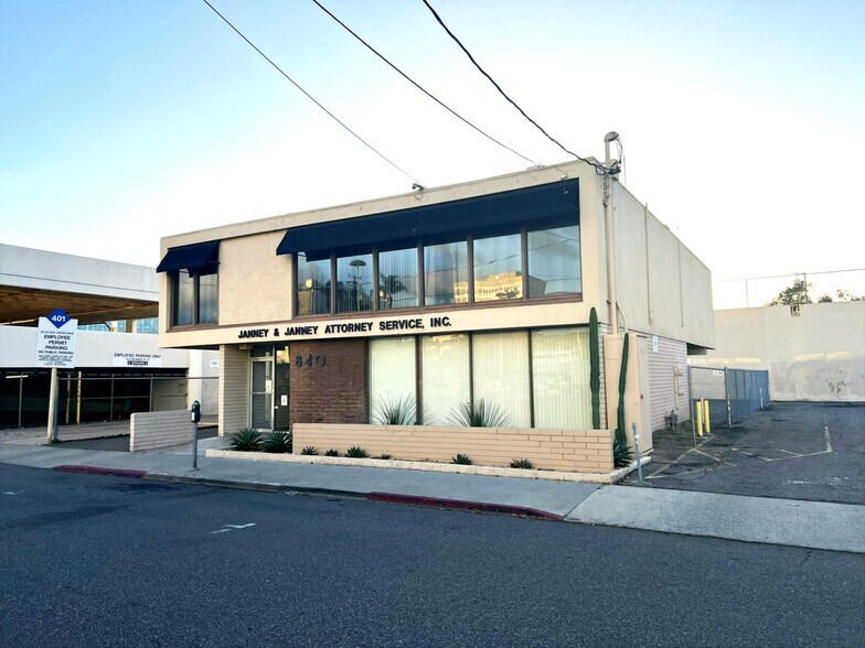 Primary Photo Of 840 N Birch St, Santa Ana Office For Sale