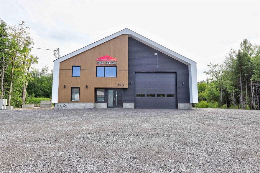 More Photos Of 3981 Rue Du Parc-Industriel, Notre-dame-du-mont-carmel Warehouse For Sale