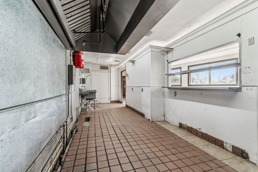 More Photos Of 715 McDuff Ave, Jacksonville Storefront Retail Residential For Sale